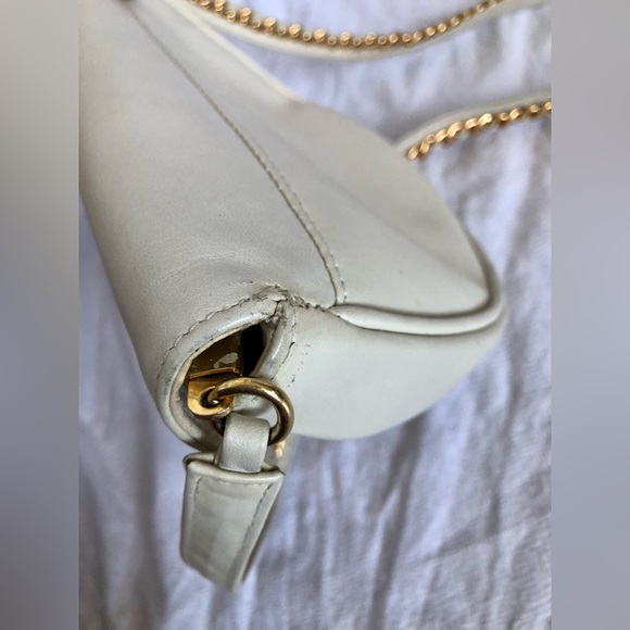 Vintage Pantera White Leather Semi Circle Purse with Leather & Gold Chain Strap - Picture 7 of 14